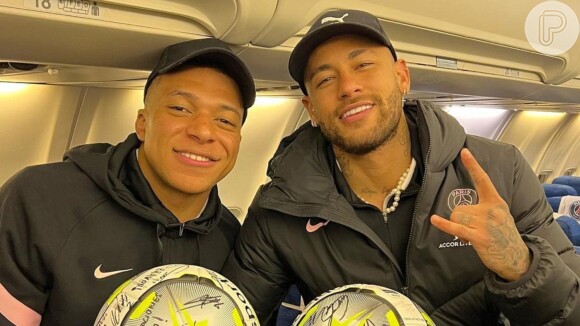 Relação entre Neymar e Mbappé muda após quase saída do brasileiro do PSG