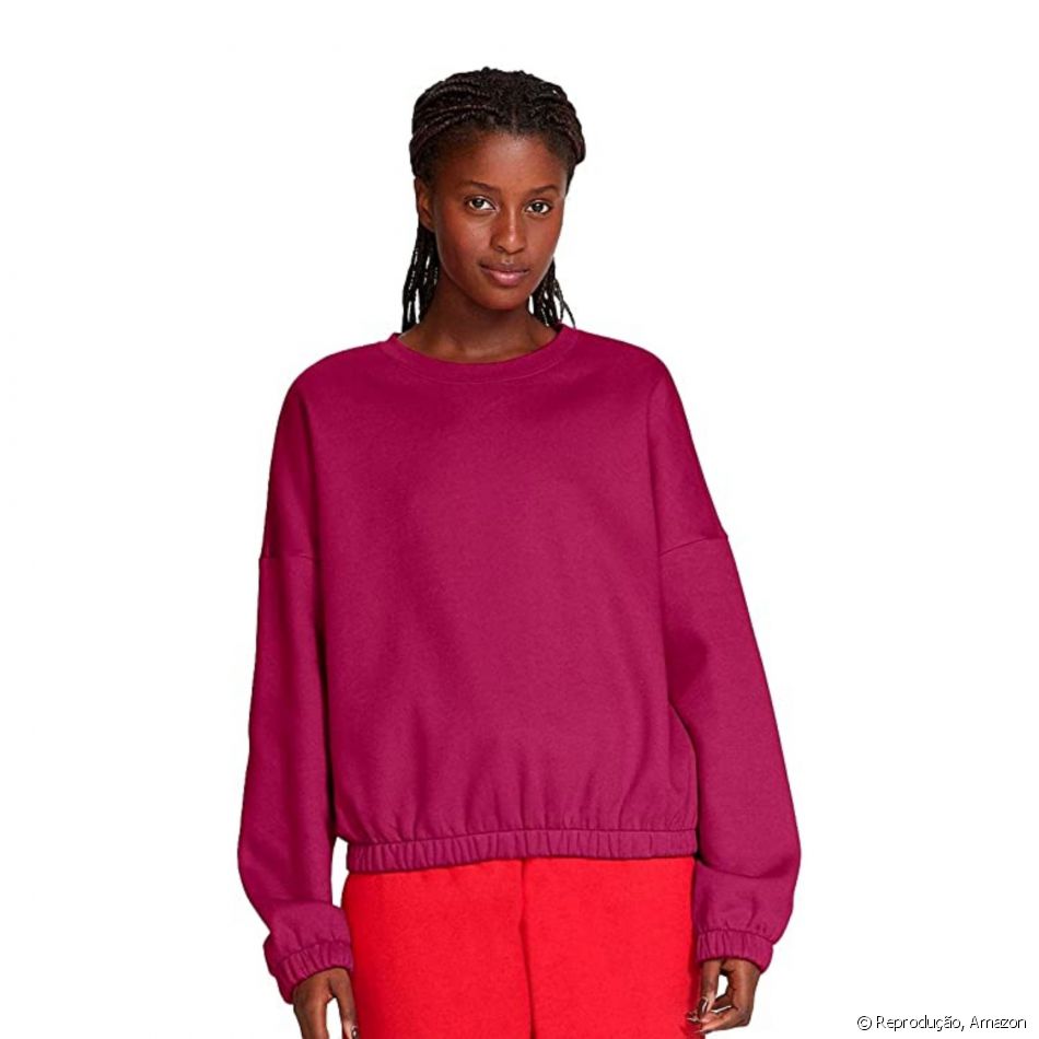 Rosa está em alta na moda: nesse Blusão feminino da Hering, a cor é protagonista