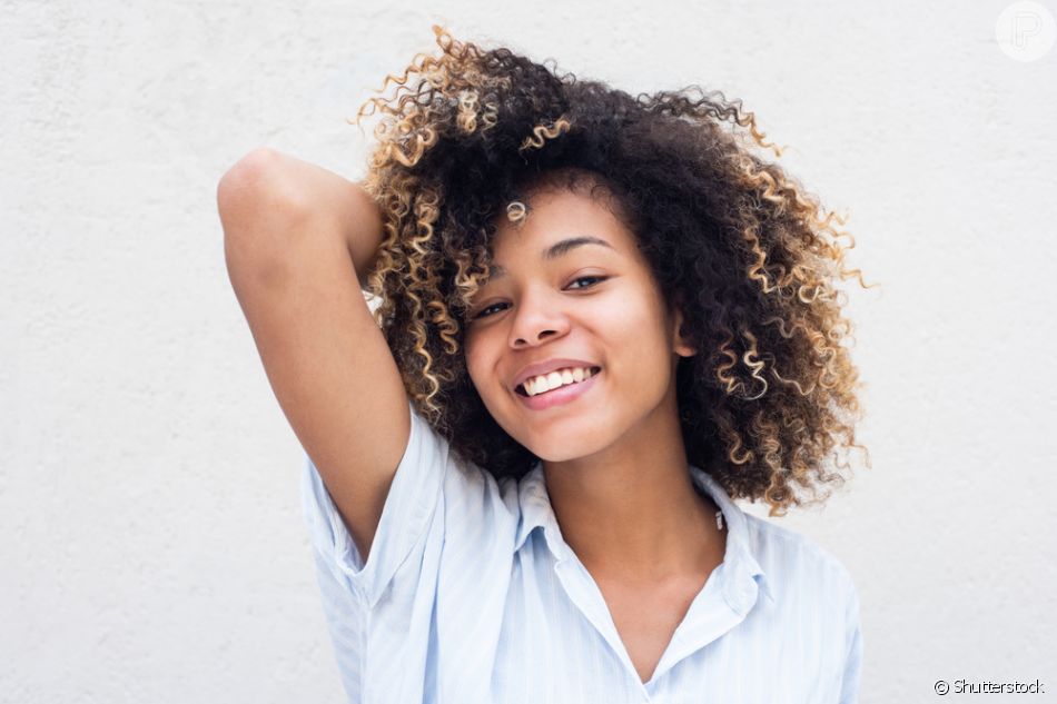 Segredo para transição capilar de sucesso é entender que o cabelo muda de acordo com diferentes processos químicos, como descoloração