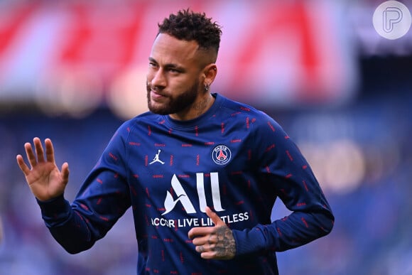 Com Neymar, Paris Saint-Germain venceu o Gamba Osaka por 6 a 2