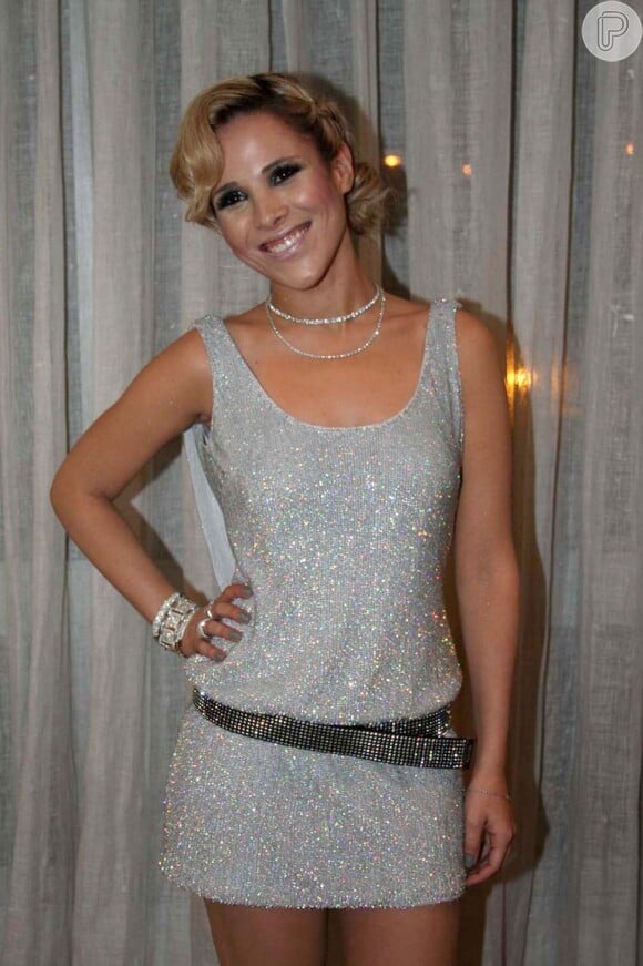 Wanessa era loira platinada quando participou das gravações do 'Show da Virada', no Credicard Hall, em São Paulo, em novembro de 2009