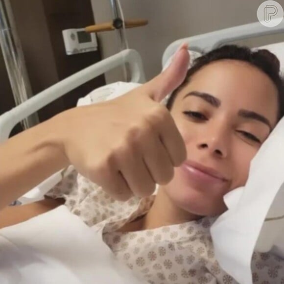 Anitta está afastada da internet por conta da recuperação da cirurgia de endometriose