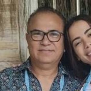 Anitta foi ao terreiro de Candomblé que frequenta desde 2013