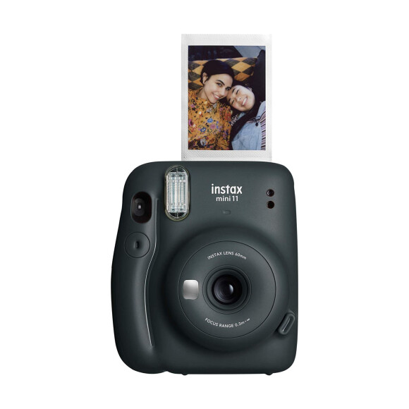 Signo de Sagitário ama aproveitar os bons momentos da vida: essa aqui é a Instax mini 11 instant camera, da Fujifilm, perfeita para registrar memórias marcantes em família