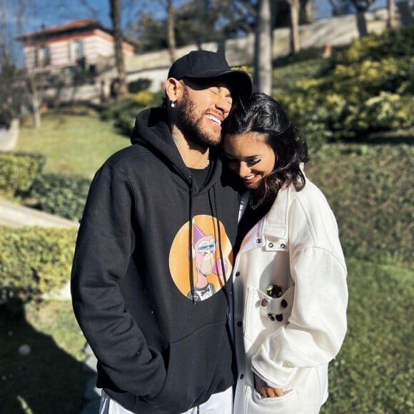 Neymar e Bruna Biancardi engataram romance em agosto de 2021