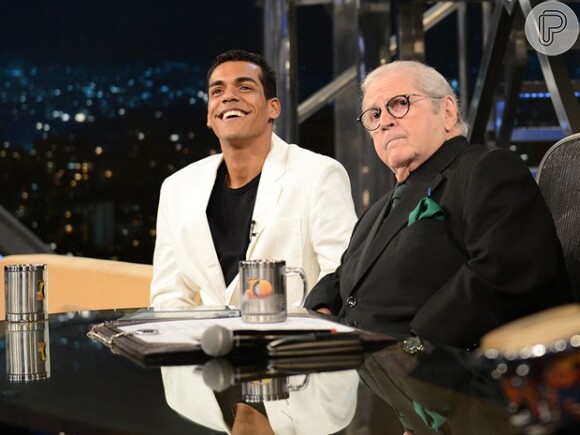 Marcello Melo Jr. foi o entrevistado do 'Programa do Jô' de quinta-feira, 18 de dezembro de 2014. O ator assumiu que sempre comete gafes