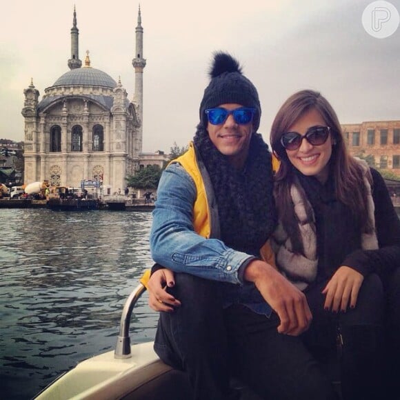 Marcello Melo Jr. e Caroline Alves viajaram para a Turquia logo após o ator vencer a 'Dança dos Famosos'
