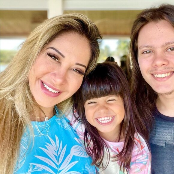 Maíra Cardi é mãe de Lucas, de 22, e Sofia, de 3 anos