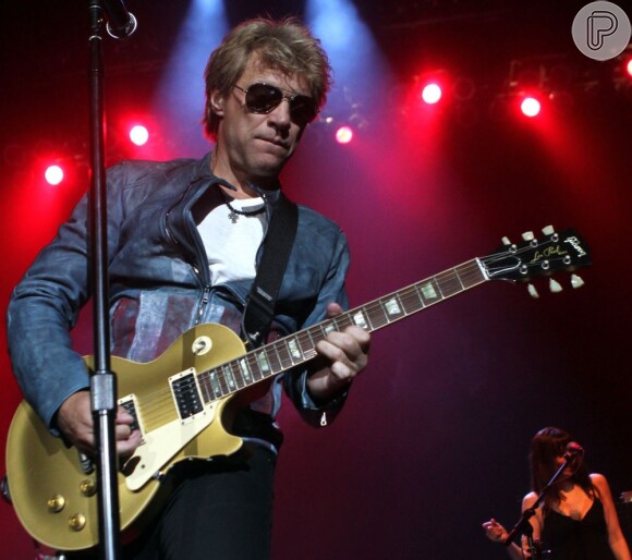 Jon Bon Jovi  é um cantor de rock norte-americano de grande sucesso