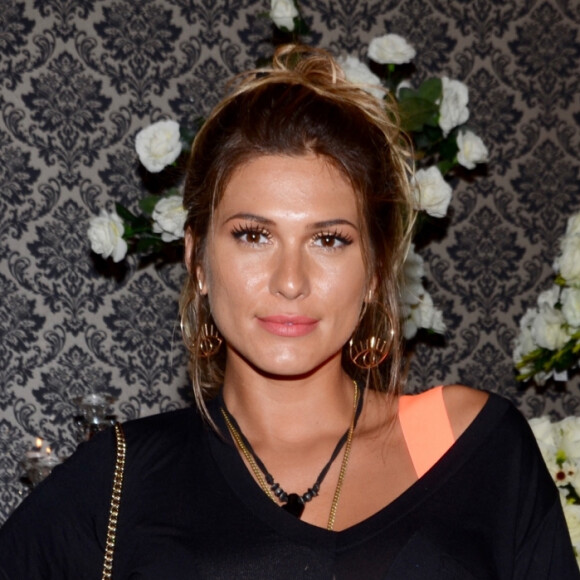 Band cancelou programa apresentado por Lívia Andrade