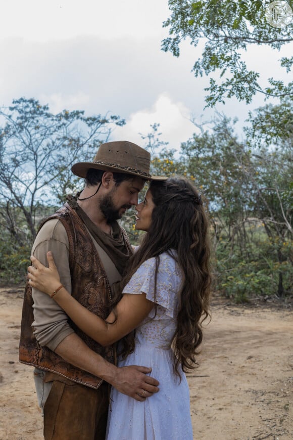 Na novela 'Mar do Sertão', Tertulinho se torna rival de Zé Paulino, noivo de Candoca