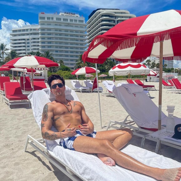 No post de Luan Santana, fãs elogiaram o físico do cantor