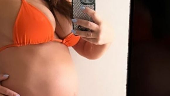 Pronta para a maternidade, Viviane Araújo aguarda o nascimento dançando com o marido. Veja!