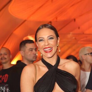 Paolla Oliveira voltou a chamar atenção com look inspirador para o Rock in Rio