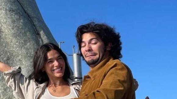 Bruna Marquezine e Xolo Maridueña surgem juntos em 'momento íntimo': 'Em família'. Vídeo!