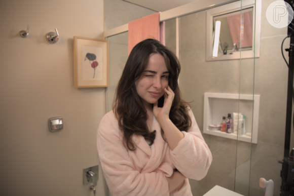 No segundo episódio do 'Arrume-se dos Famosos', Jéssica Cardoso conta os truques para uma pele luminosa como a de Avril Lavigne