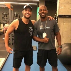 Diogo Nogueira procurou o personal trainer Robinho para se exercitar
