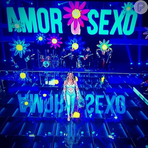 Fernanda Lima curte férias após terminar de gravar a sétima temporada do programa 'Amor & Sexo'