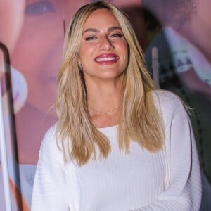 Giovanna Ewbank é apresentadora do videocast 'Quem pode, pod'