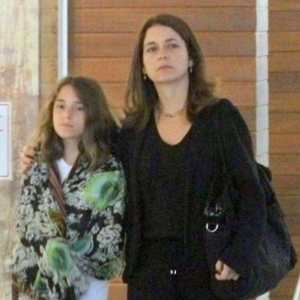 Cláudia Abreu chamou atenção por semelhança com a filha