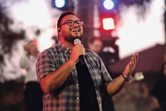 Cantor Everton Mestre justifica crescimento do gospel a busca por músicas que trazem conforto ao ouvinte