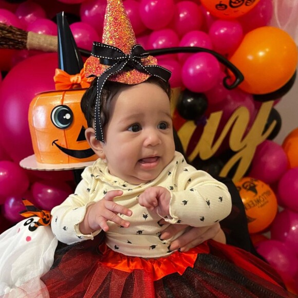 Cecília ganhou uma festa com o tema Hallowqueen