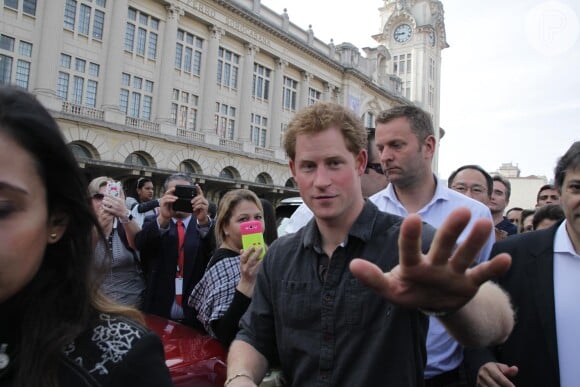 Príncipe Harry teria sugerido um mediador de conflitos em um encontro com Rei Charles III