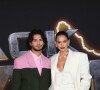 Bruna Marquezine e Xolo Maridueña compareceram juntos ao lançamento do filme 'Adão Negro', nos Estados Unidos