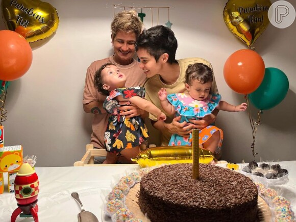 Nanda Costa e Lan Lanh fizeram festa em casa para as filhas gêmeas