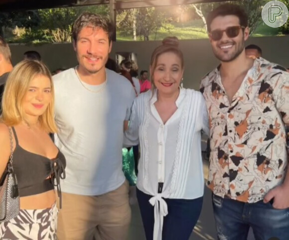 Viih Tube, Eliezer, Sonia Abrão e Rodrigo Mussi na festa de 4 anos da filha de Arthur Aguiar e Maíra Cardi