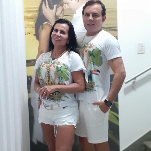 Gretchen e Esdras de Souza renovaram os votos de casamento recentemente