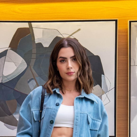 Chiara (Jade Picon) conta ao pai que não quer mais nada com Ari (Chay Suede) no capítulo de quinta-feira 10 de novembro de 2022 da novela 'Travessia'