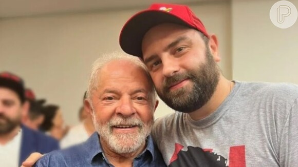 Beleza de filho de Lula chama atenção nas redes sociais