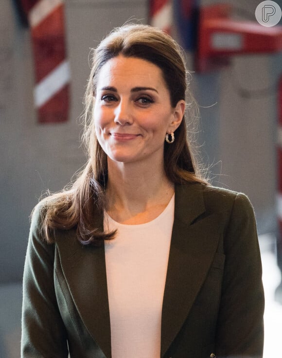 Kate Middleton precisou de aprovação da família real para seu casamento com Príncipe William