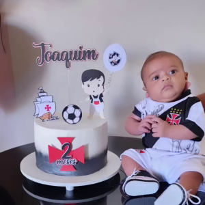 Bebê pé-quente! Filho de Viviane Araujo fez 2 meses em dia de importante conquista para o Vasco