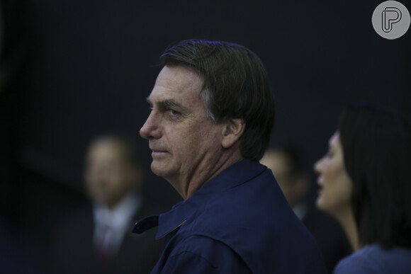 Jair Bolsonaro teria ficado ao lado do filho após 'safanão' em Michelle, segundo Ricardo Noblat