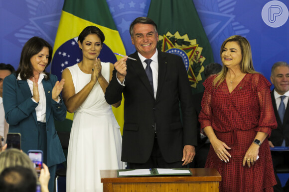 Jair Bolsonaro e Michelle deixaram de se seguir nas redes sociais recentemente