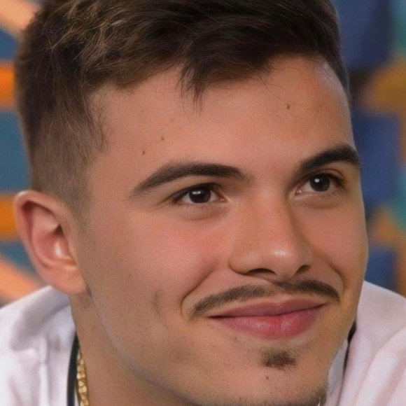 Romance entre Thomaz Costa e Tati não vai vingar, diz sensitiva