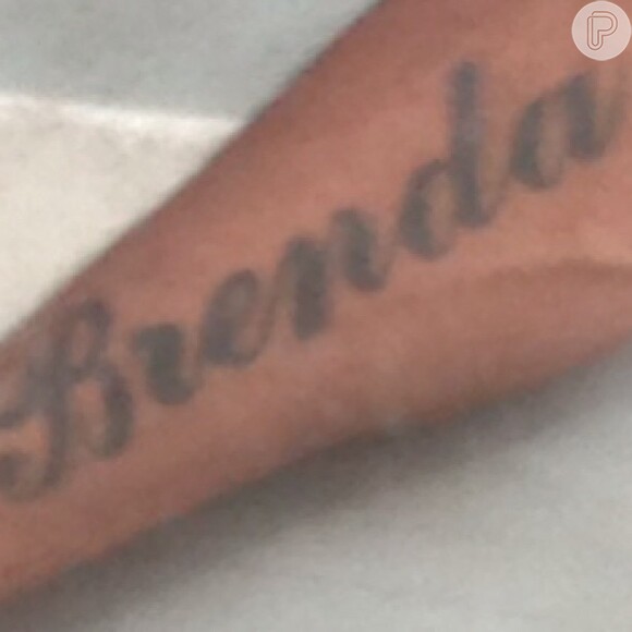 Fernando Scherer, o Xuxa, exibe tatuagem com o nome da filha