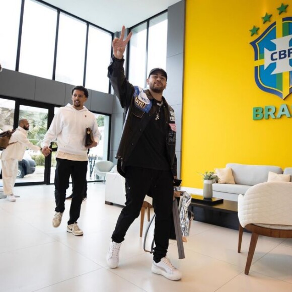 Copa do Mundo 2022: Neymar voltará antes do previsto, mas ainda lesionado