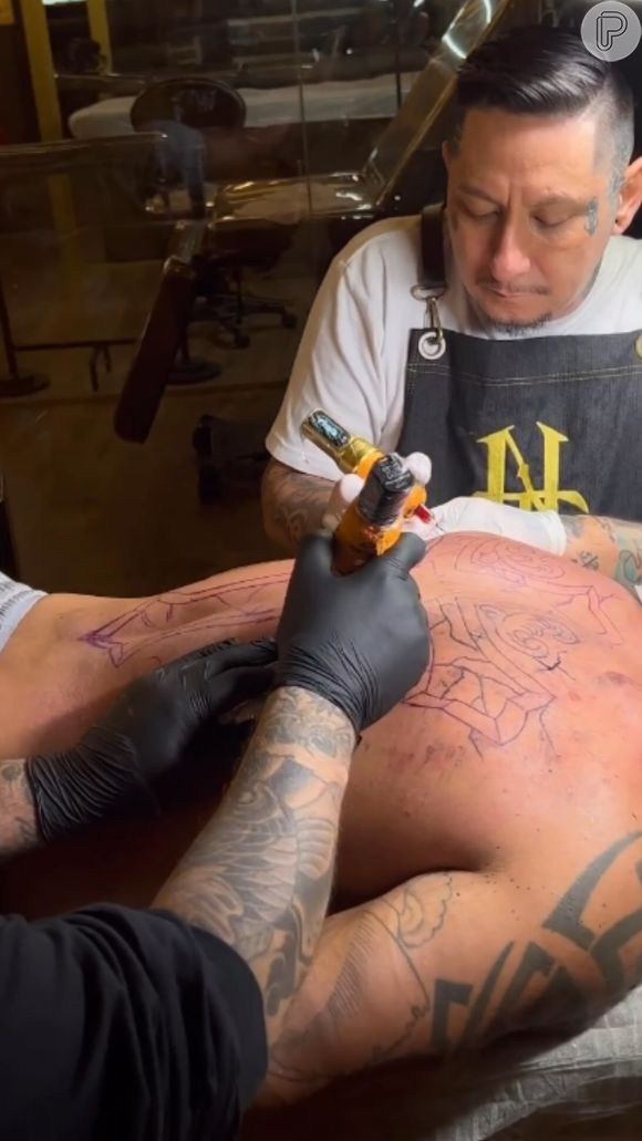 Gusttavo Lima sobre nova tatuagem: 'Há muito tempo que eu queria fazer essa tattoo'