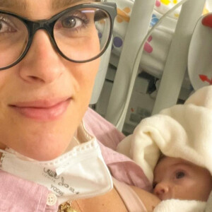 Filha bebê de Juliano Cazarré apresentou piora no estado de saúde, relatou a mulher do ator e mãe da criança, Letícia Cazarré: 'Quem puder, reze pela Maria Guilhermina'