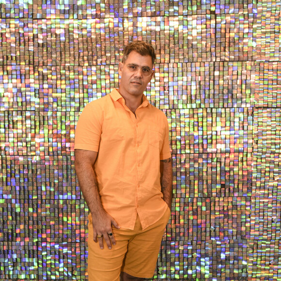 Juliano Cazarré está longe da TV desde o fim da novela 'Pantanal'