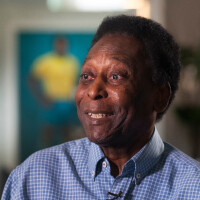 Em tratamento contra câncer, Pelé enfrenta problemas com quimioterapia. Detalhes sobre estado de saúde do ídolo do futebol!