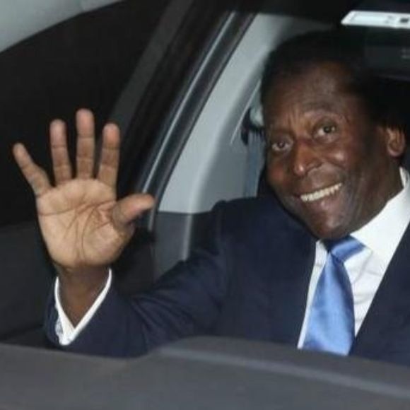 Em post no Instagram, Pelé agradeceu homenagem que recebeu do Catar