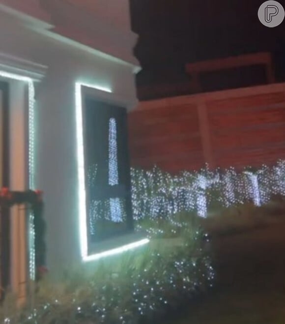 Simone Mendes mostrou que já está com a sua casa devidamente decorada para o Natal