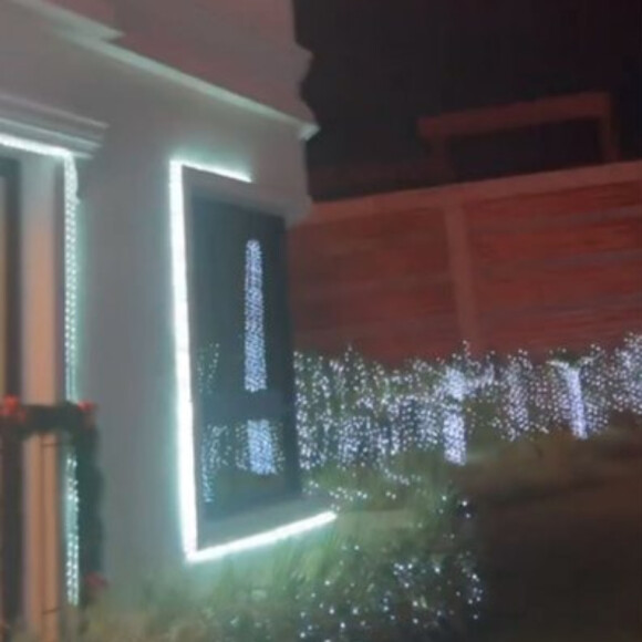 Simone Mendes mostrou que já está com a sua casa devidamente decorada para o Natal