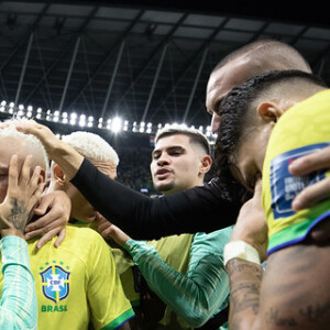 Neymar fez o gol do Brasil no empate com a Croácia no tempo normal nas quartas de final da Copa do Mundo