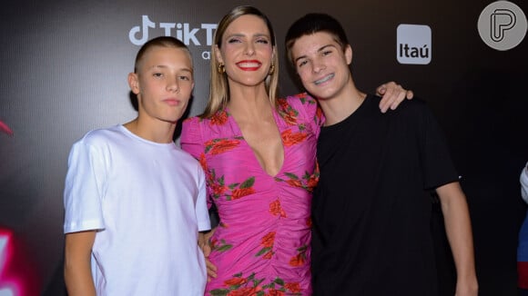 Fernanda Lima levou os filhos mais velhos ao TikTok Awards