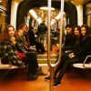 William Bonner tirou foto da família no metrô de Paris, durante férias na cidade